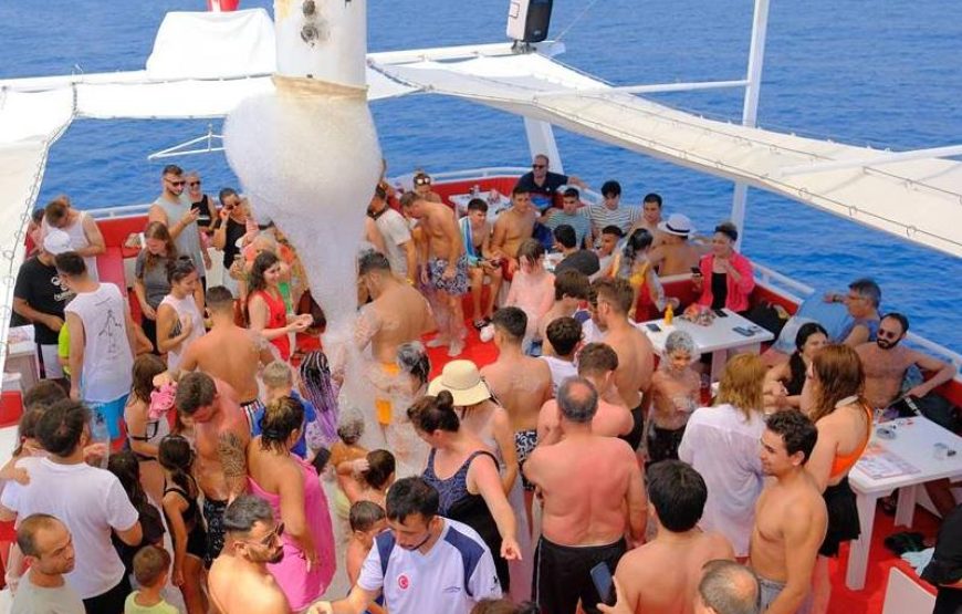 Alanya Boat Trip with Unlimited Drinks & Lunch