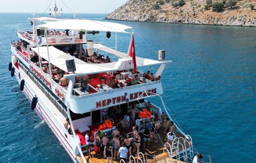 Alanya Boat Trip with Unlimited Drinks & Lunch