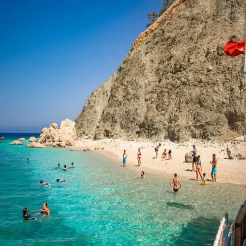 Turquoise waters of Suluada