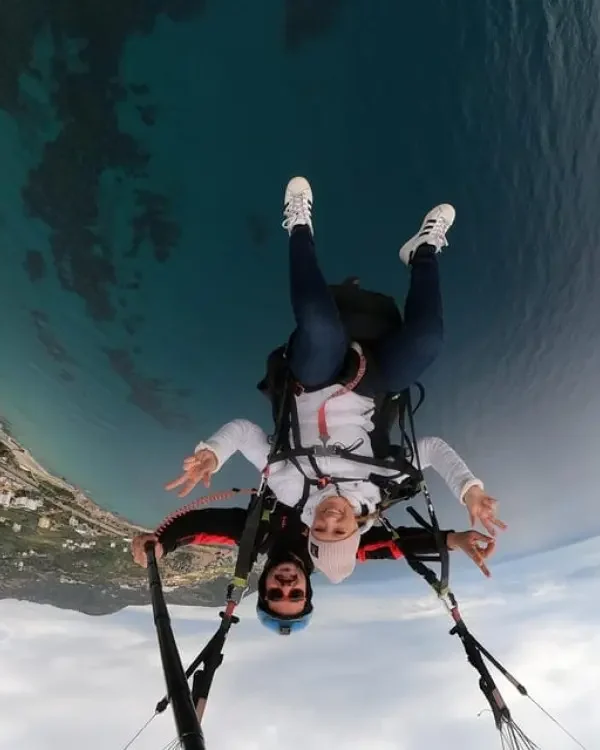 Side tandem paragliding