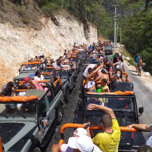 Aliwaytour-from-alanya-taurus-mountains-jeep-safari-with-lunch-at-dimcay-river