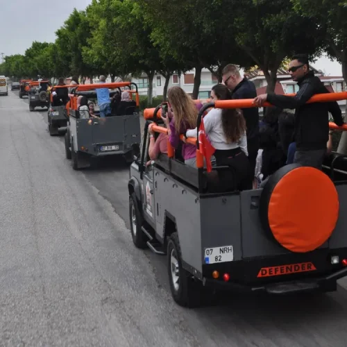 Aliwaytour-from-alanya-taurus-mountains-jeep-safari-with-lunch-at-dimcay-river