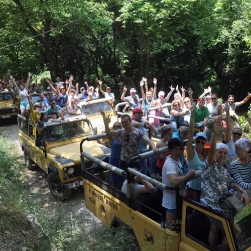 aliway-tour-from-marmaris-jeep-safari-tour-with-waterfall-water-fights